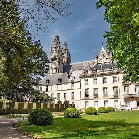 Le Voltaire / Colbert - Bord De Loire 图尔